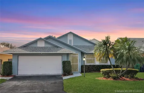 7888 NW 192nd Street Hialeah FL 33015