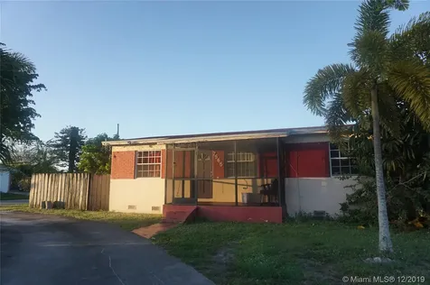 7565 Farragut Street Hollywood FL 33024