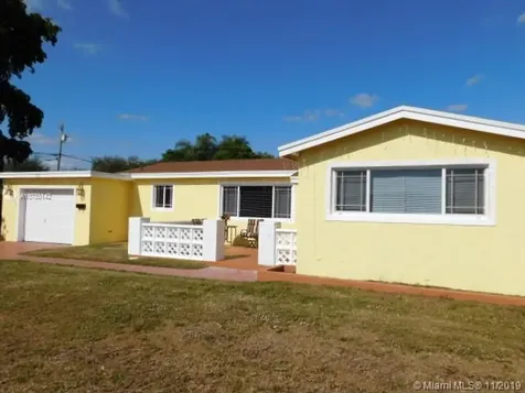 7061 SW 15th Street Pembroke Pines FL 33023