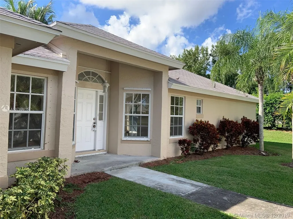 1915 SE 5th Terrace Homestead FL 33033