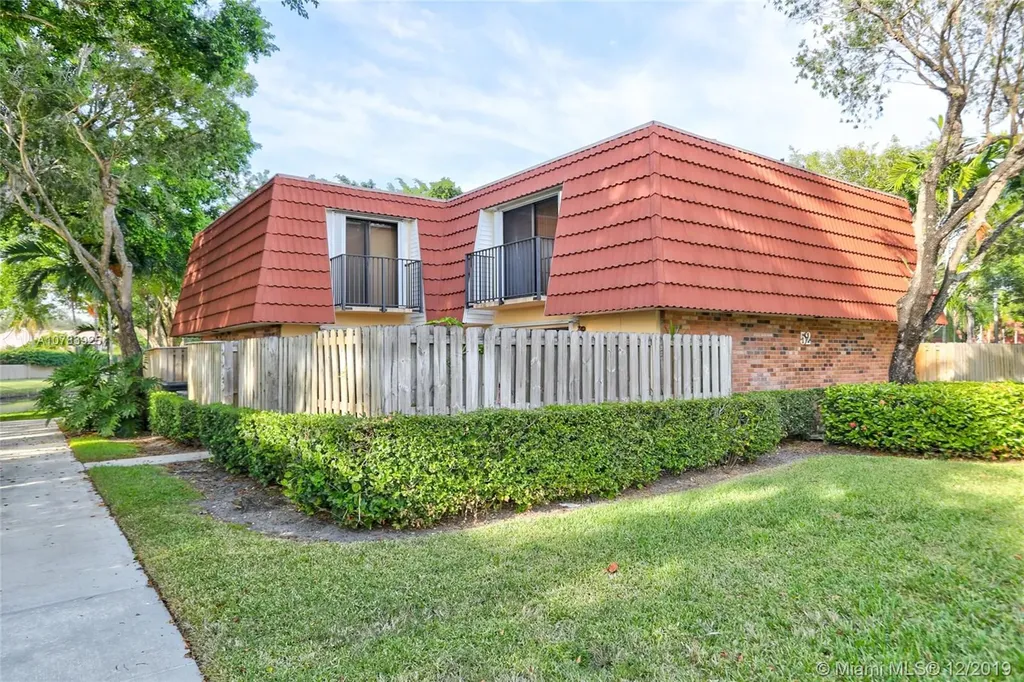 9995 NW 7th Street Plantation FL 33324