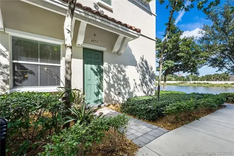 4171 Cascada Circle Cooper City FL 33024