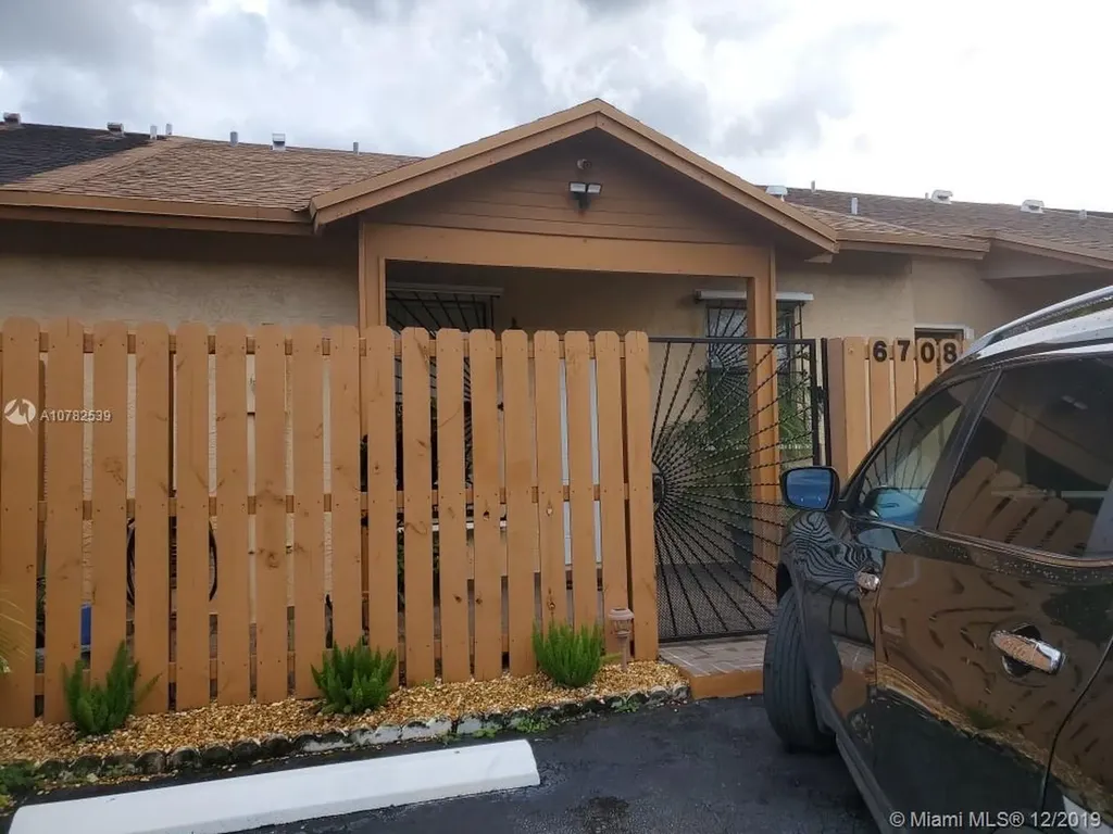 6708 NW 192nd Terrace Hialeah FL 33015