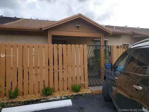 6708 NW 192nd Terrace Hialeah FL 33015