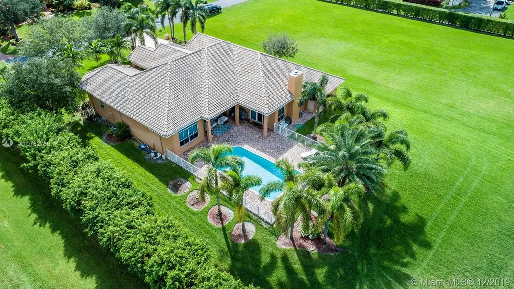 831 NW 115th Avenue Plantation FL 33325