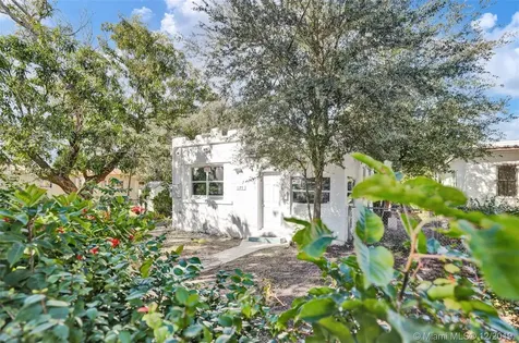 1177 NW 50th Street Miami FL 33127