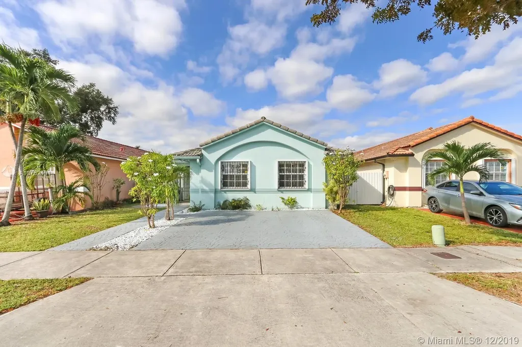 7582 W 4th Court Hialeah FL 33014
