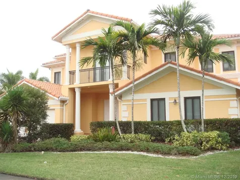 19303 SW 79th Avenue Cutler Bay FL 33157