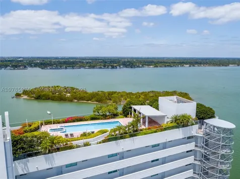 7934 West Drive North Bay Village FL 33141