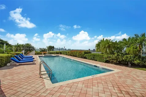 7934 West Drive North Bay Village FL 33141