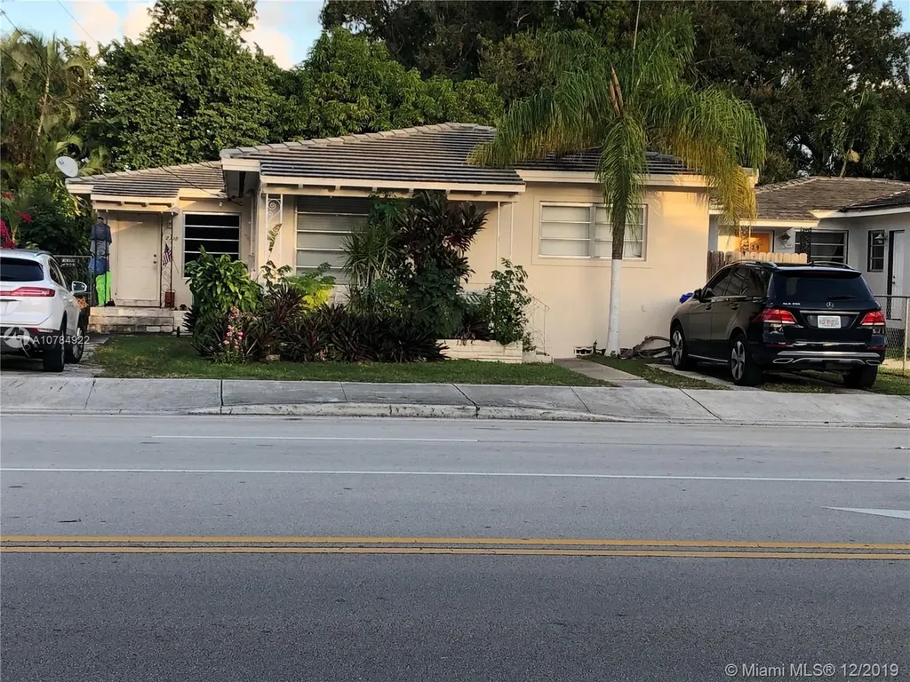2333 SW 17th Avenue Miami FL 33145