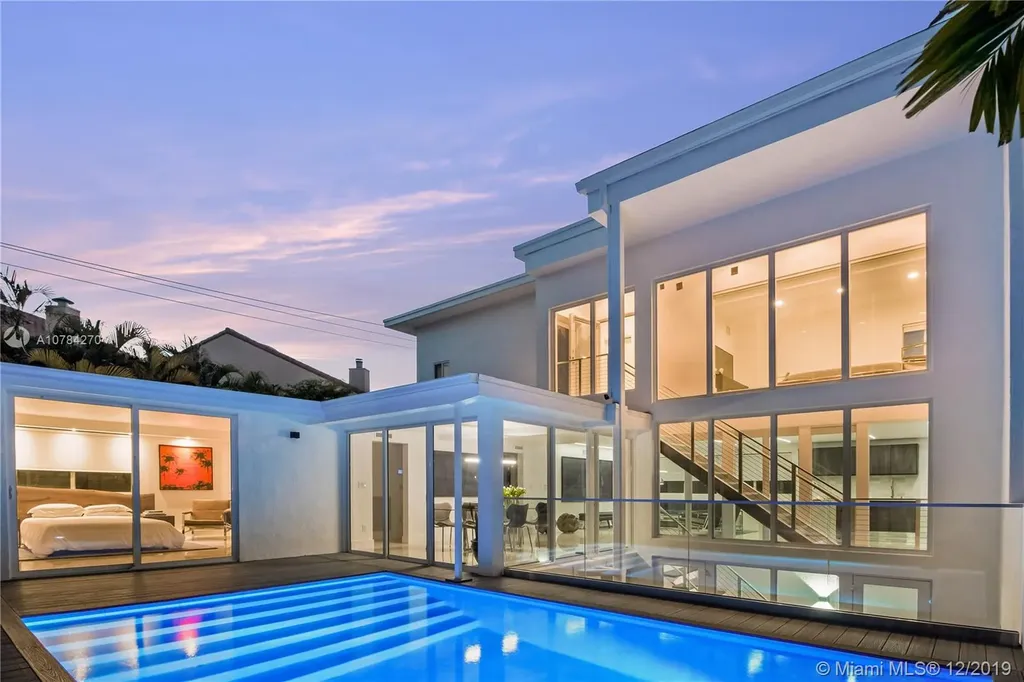 3520 Crystal View Court Miami FL 33133
