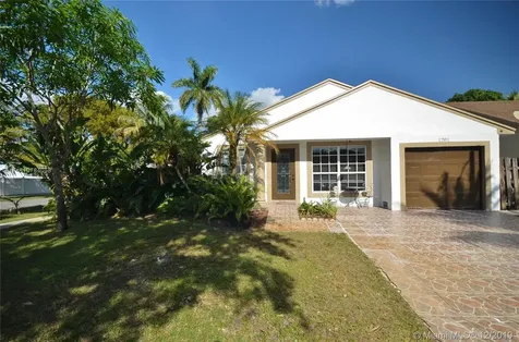 1201 SW 84th Terrace Pembroke Pines FL 33025