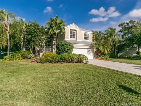 2027 Island Circle Weston FL 33326
