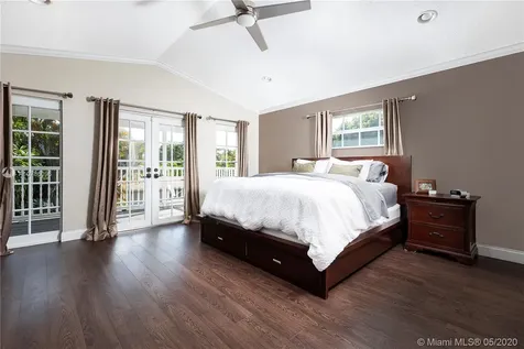 2400 NE 19th Avenue Wilton Manors FL 33305