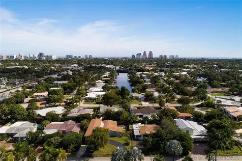 2400 NE 19th Avenue Wilton Manors FL 33305