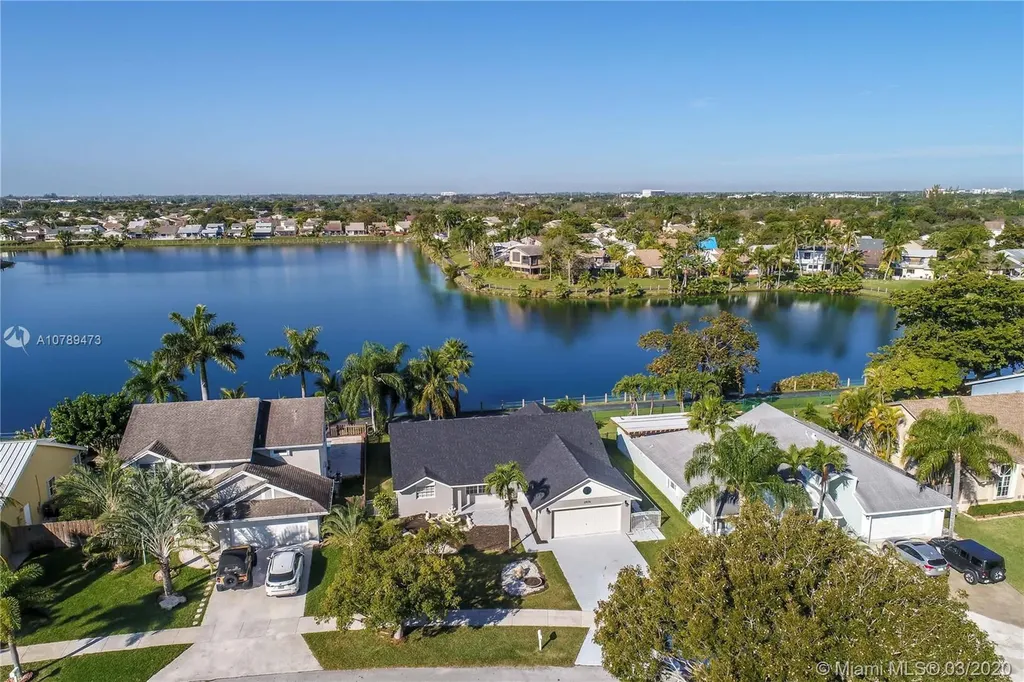 21970 SW 98th Avenue Cutler Bay FL 33190