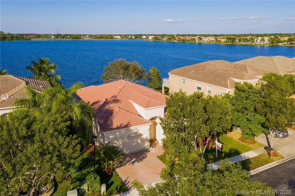 16989 SW 16th Street Pembroke Pines FL 33027