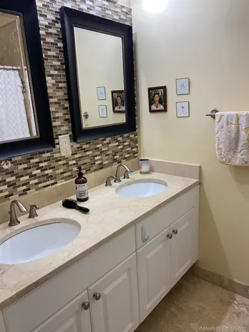 966 Nandina Drive Weston FL 33327