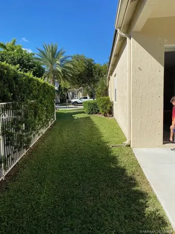 966 Nandina Drive Weston FL 33327