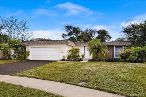 6606 NW 78th Street Tamarac FL 33321