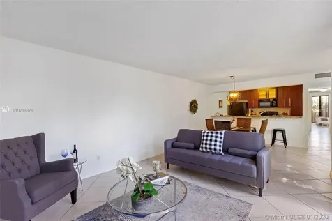 10901 S Lakeview Drive Pembroke Pines FL 33026