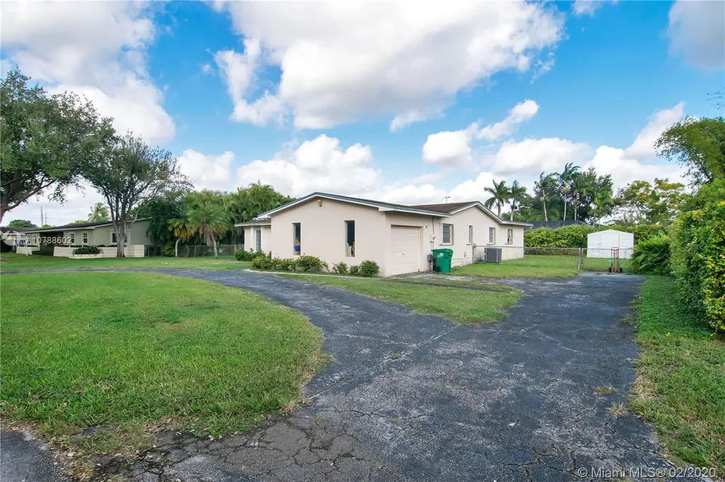 9765 SW 123rd Terrace Miami FL 33176