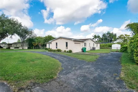 9765 SW 123rd Terrace Miami FL 33176