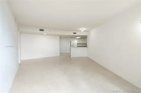 19501 W Country Club Drive Aventura FL 33180