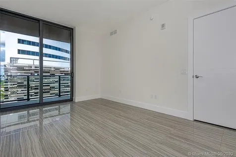 2960 NE 207 Aventura FL 33160
