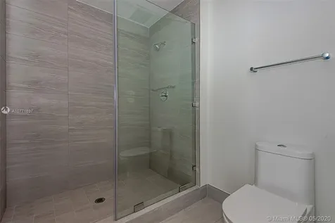 2960 NE 207 Aventura FL 33160