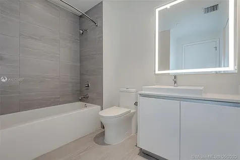 2960 NE 207 Aventura FL 33160