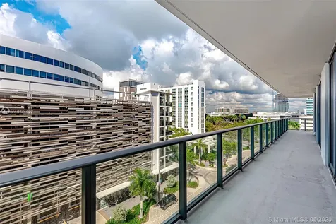 2960 NE 207 Aventura FL 33160