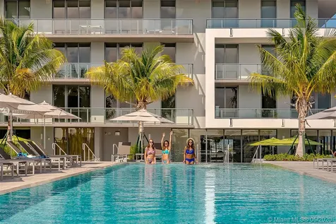 2960 NE 207 Aventura FL 33160