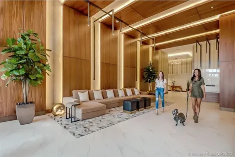 2960 NE 207 Aventura FL 33160
