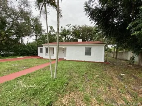951 NE 142nd Street North Miami FL 33161