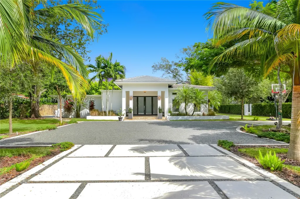 5995 SW 102nd Street Pinecrest FL 33156