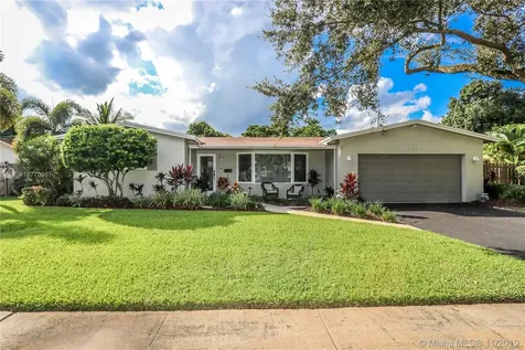 121 SW 52nd Terrace Plantation FL 33317