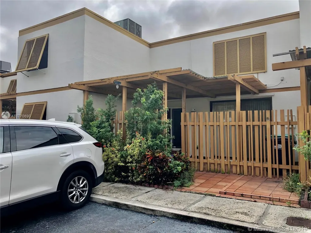 13194 SW 9th Terrace Miami FL 33184