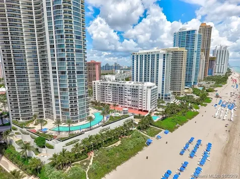 17201 Collins+den Sunny Isles Beach FL 33160