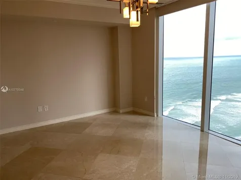 17201 Collins+den Sunny Isles Beach FL 33160