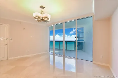 17201 Collins+den Sunny Isles Beach FL 33160