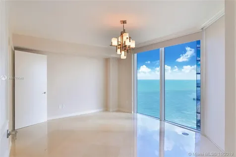 17201 Collins+den Sunny Isles Beach FL 33160