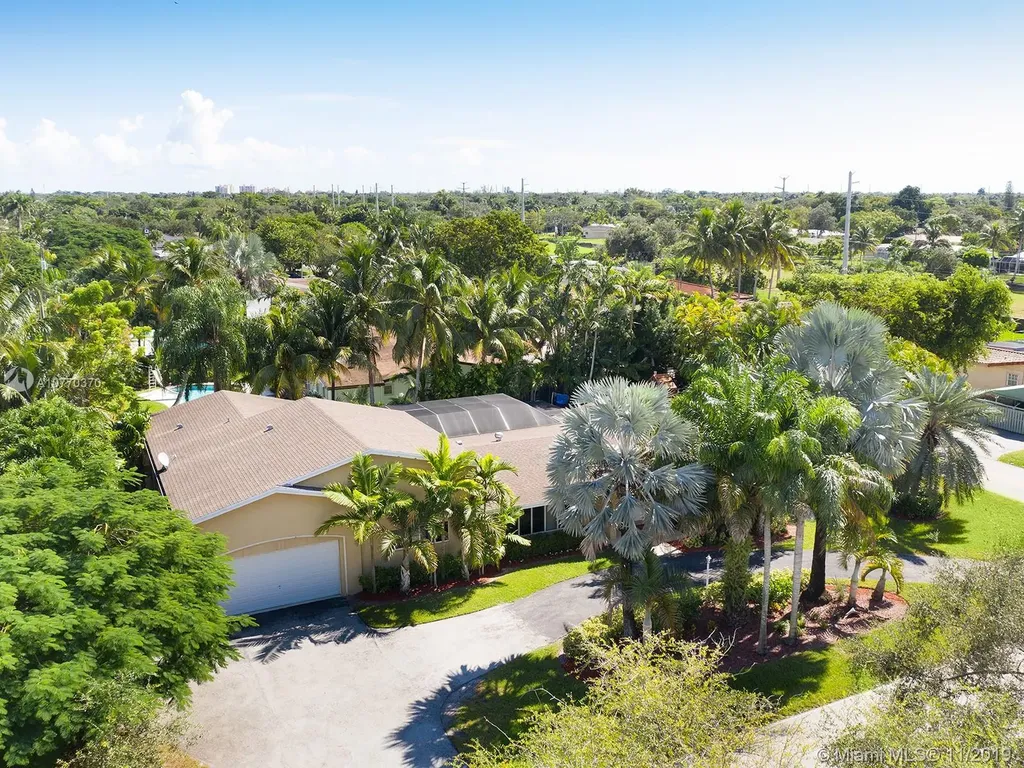 13945 SW 82nd Avenue Palmetto Bay FL 33158
