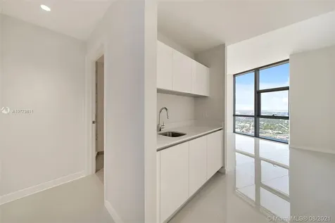 851 NE 1st Avenue Miami FL 33132