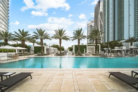 851 NE 1st Avenue Miami FL 33132