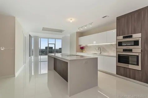 851 NE 1st Avenue Miami FL 33132