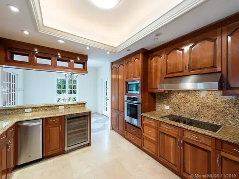 2428 Fisher Island Drive Fisher Island FL 33109