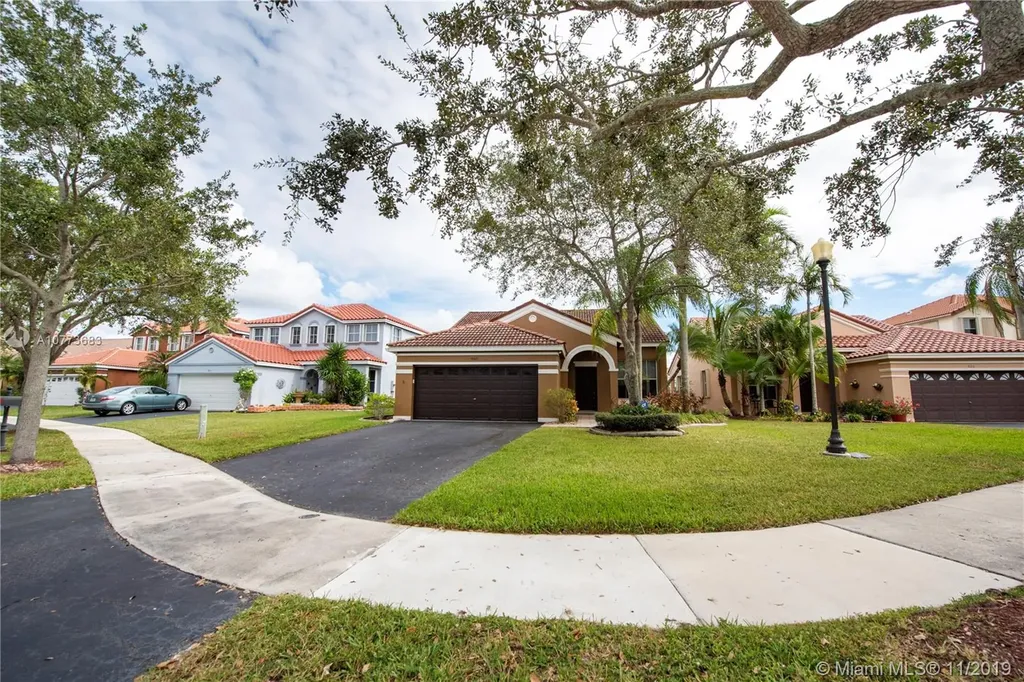 965 Falling Water Road Weston FL 33326