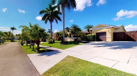 21420 SW 97th Place Cutler Bay FL 33189